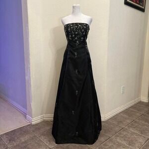 NWT deadstock 90s beaded strapless ballgown corset back beaded bodice size 8